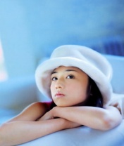 清纯美女手机待机图 1020)