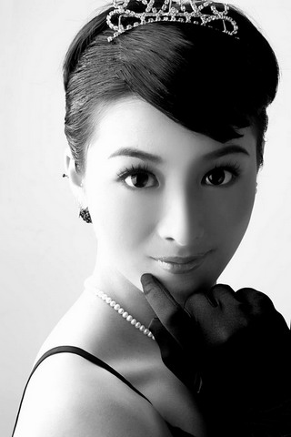 黑色风格气质美女iPhone4壁纸 7252)