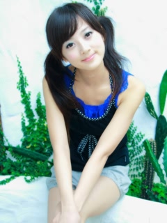 网络人气美少女“果子”生活写真 8323)