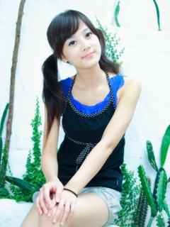 网络人气美少女“果子”生活写真 8338)