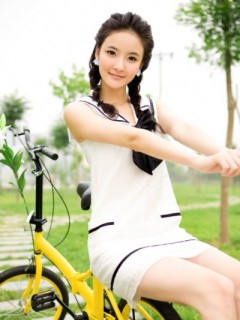 亚洲小姐刘雨欣白色连衣短裙清纯手机图集 16859)