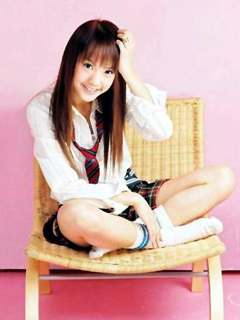 可爱杨丞琳240x320手机壁纸 17079)