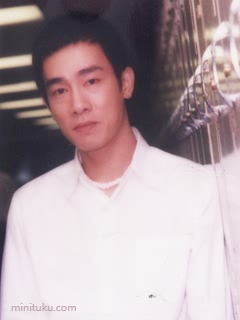 陈小春240x320手机图片 18147)
