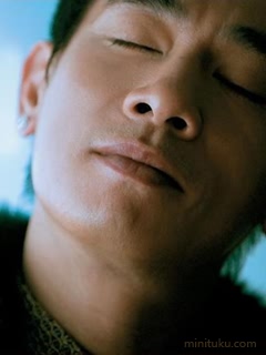 陈小春240x320手机图片 18153)