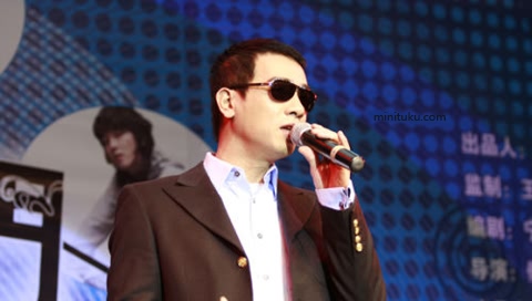 眼镜酷男陈小春 18161)