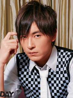 大帅哥郑元畅 20413)