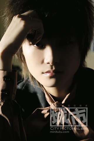 精选李宇春iPhone4壁纸 21400)