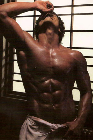 健美男人展示肌肉美 21904)