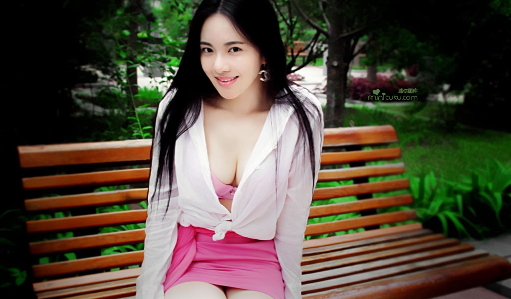 周润发干女儿孟茜低胸豪放图集 21937)