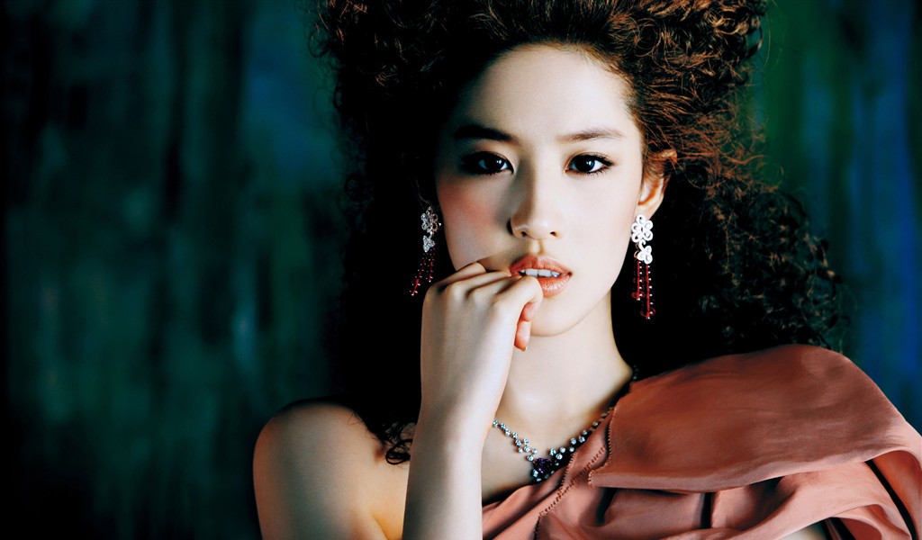 刘亦菲时尚1024x600上网本壁纸 22162)