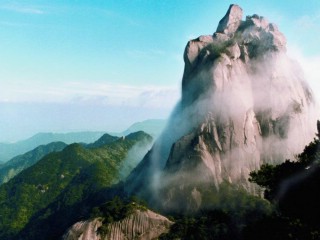 黄山山峰雾景与不老松 22358)
