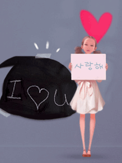 可爱小女生与红心闪动手机图片 23139)
