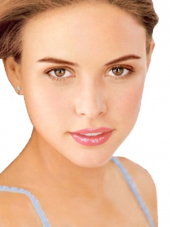 美宝莲的代言人超模JOSIE MARAN 23669)