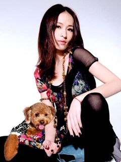 萧亚轩240x320手机图片 23842)