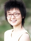 周笔畅240x320壁纸